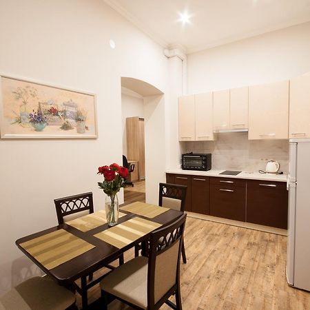 Wonderful Flat On City Center Uzhhorod Ngoại thất bức ảnh