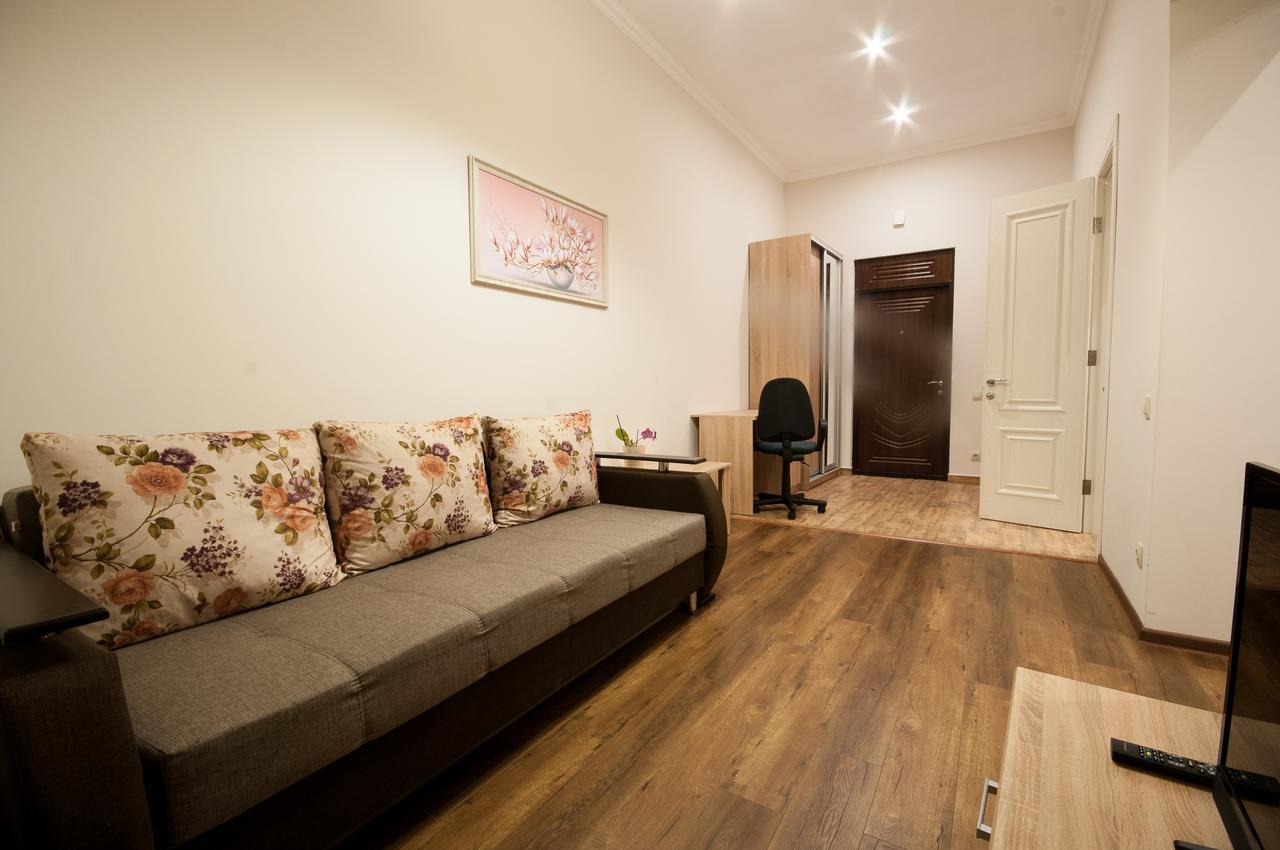 Wonderful Flat On City Center Uzhhorod Ngoại thất bức ảnh